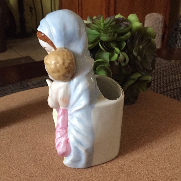 Vintage Virgin Mary & Jesus Planter - Picture 6 of 8